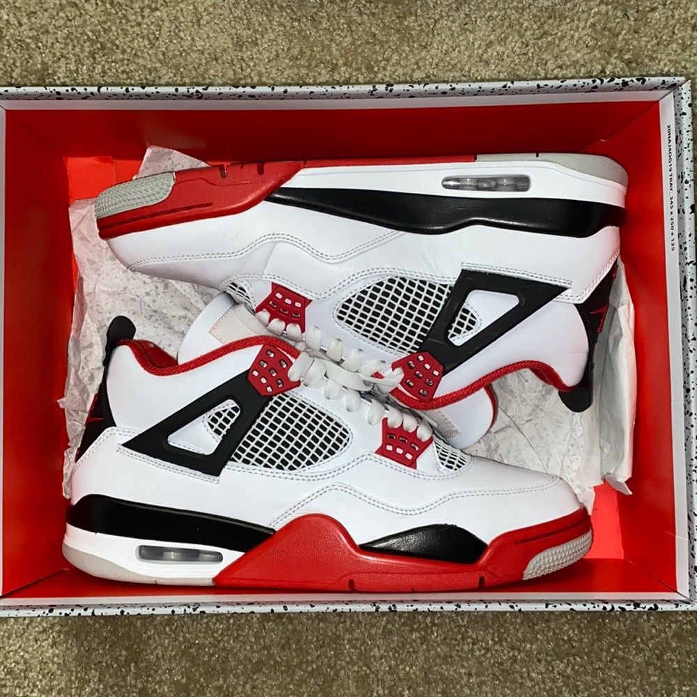 Jordan 4 Fire red 2020
